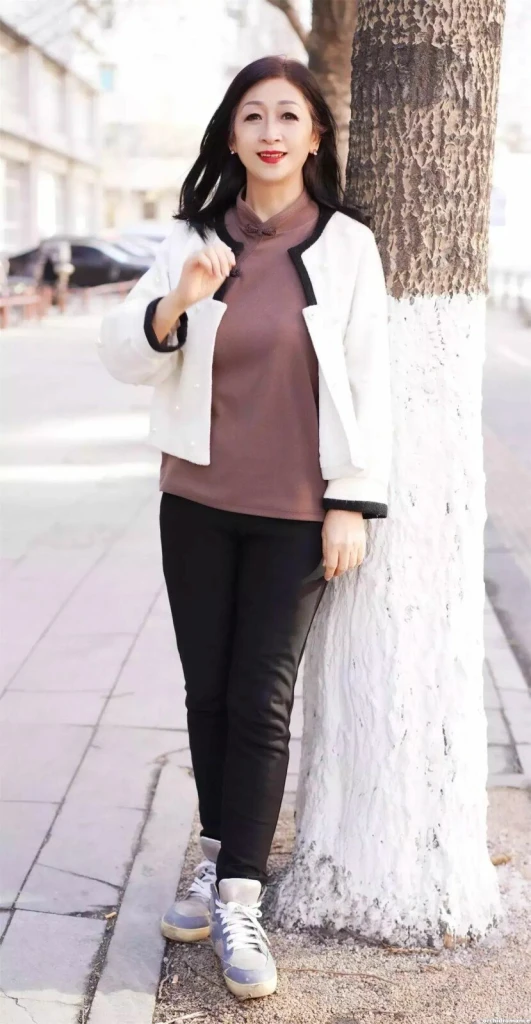 Xia Profile image 1