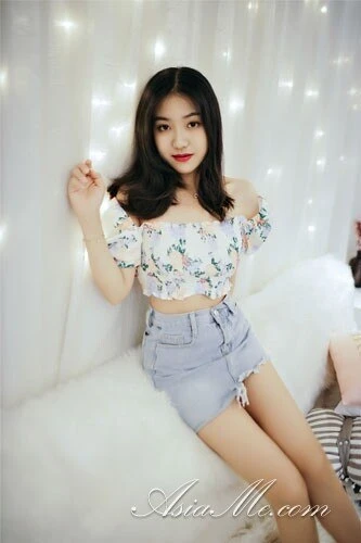 Angela Profile image 3