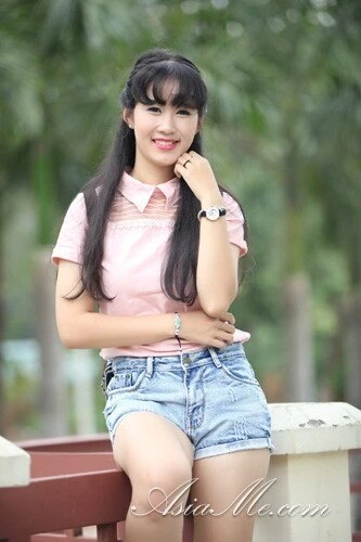 Lucy Profile image 3