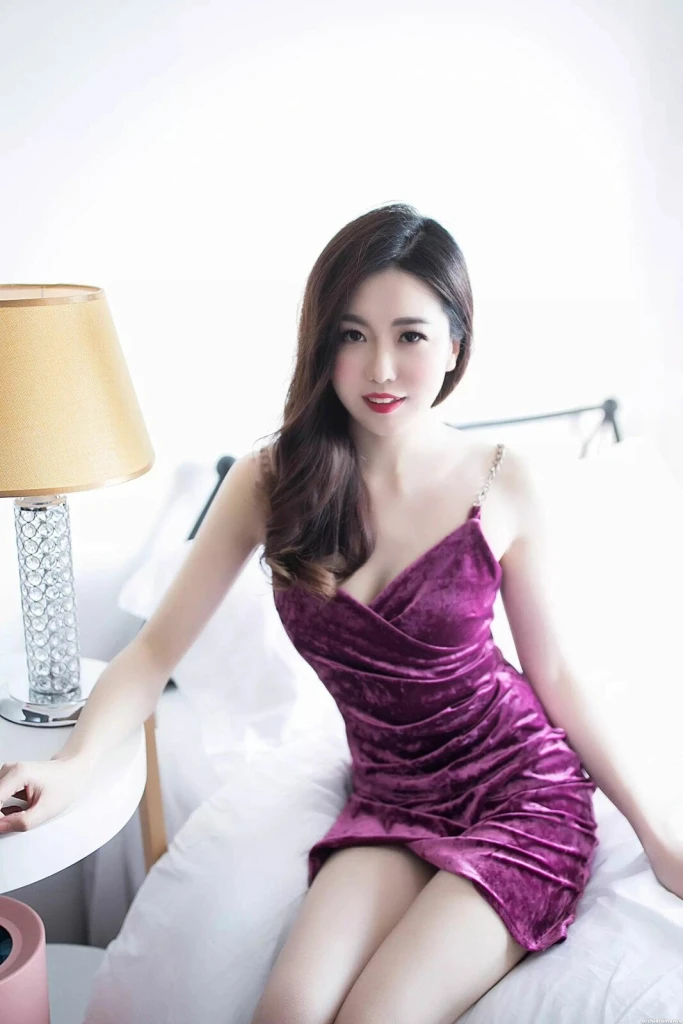Yunzhu Profile image 2